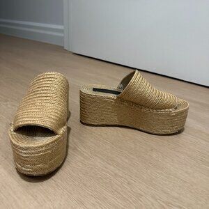 Platform / flatform woven sandal